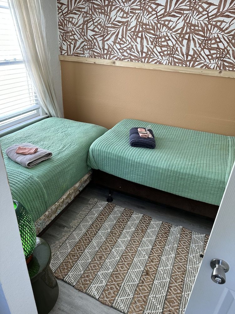 undefined Modern Tropical Downtown Orlando 2