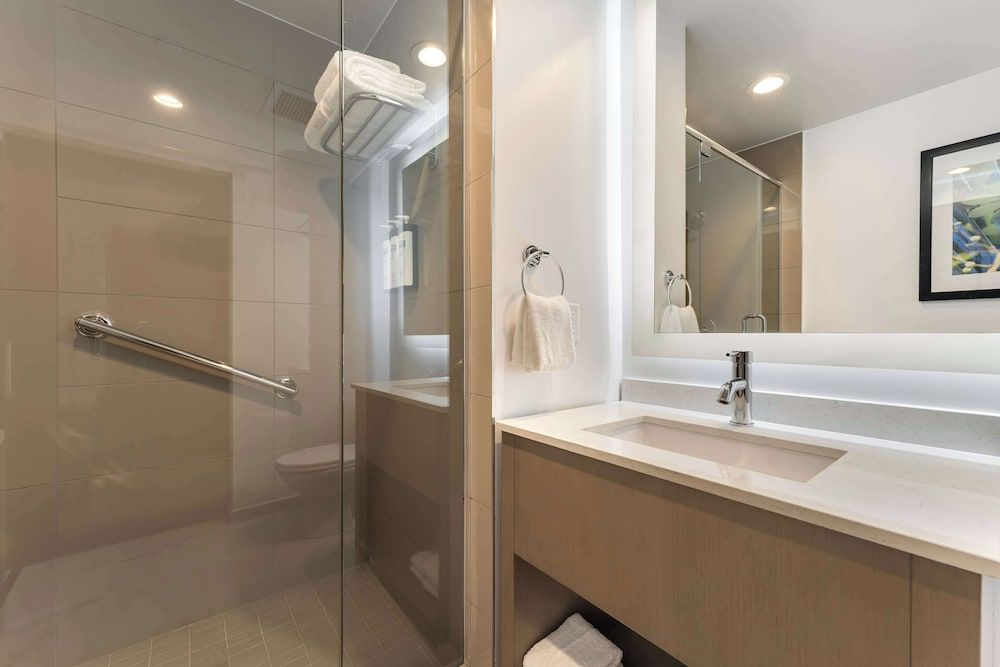 Hyatt House Orlando International Drive Room, 1 King Bed with Sofa bed 3