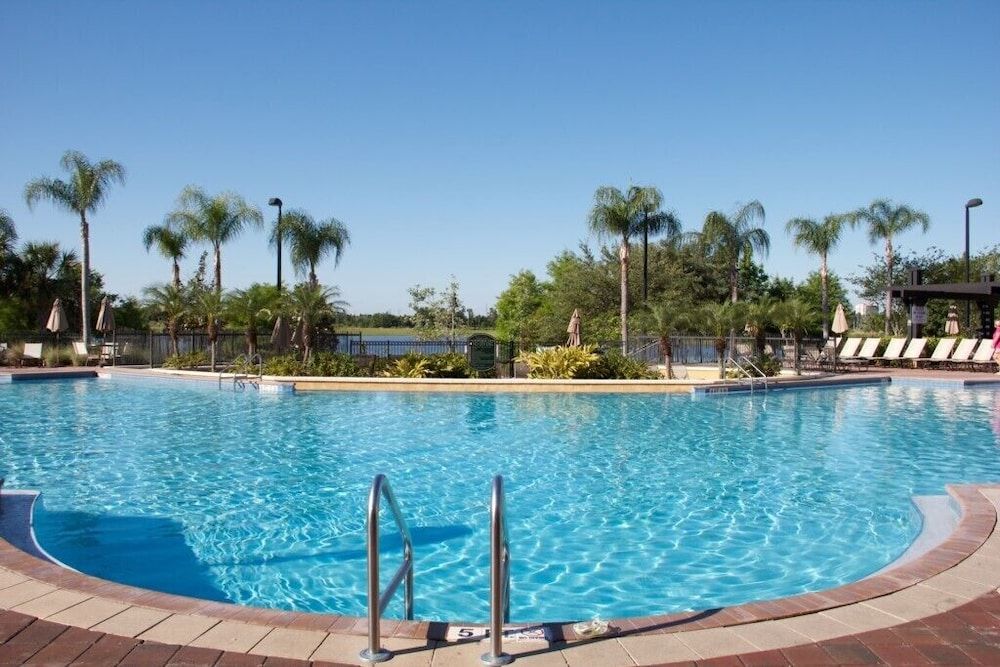 undefined Island Breeze Lake View 3 Bedroom Condo by RedAwning 4