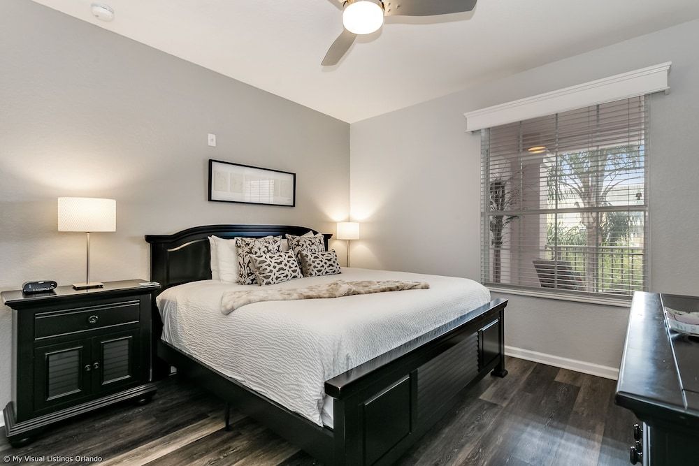 Miranda's Gem Deluxe 3 Bedroom Condo by RedAwning Condo, 3 Bedrooms 4