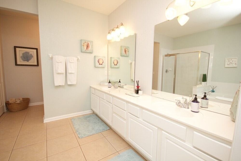 Vista Cay Gem 3 Bedroom Condo by RedAwning Condo, 3 Bedrooms 13