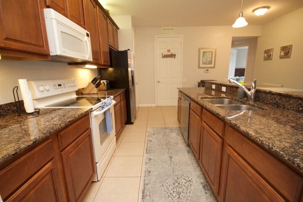 Vista Cay Gem 3 Bedroom Condo by RedAwning Condo, 3 Bedrooms 9