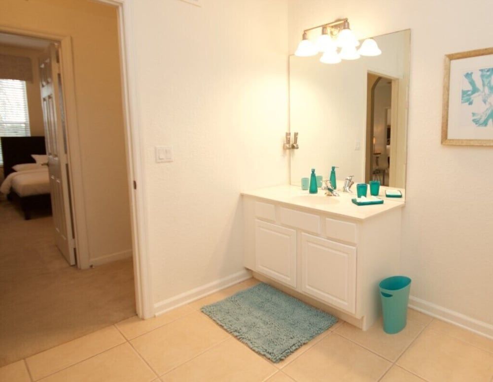 Lake View Treasure 2 Bedroom Condo by RedAwning Condo, 2 Bedrooms 11