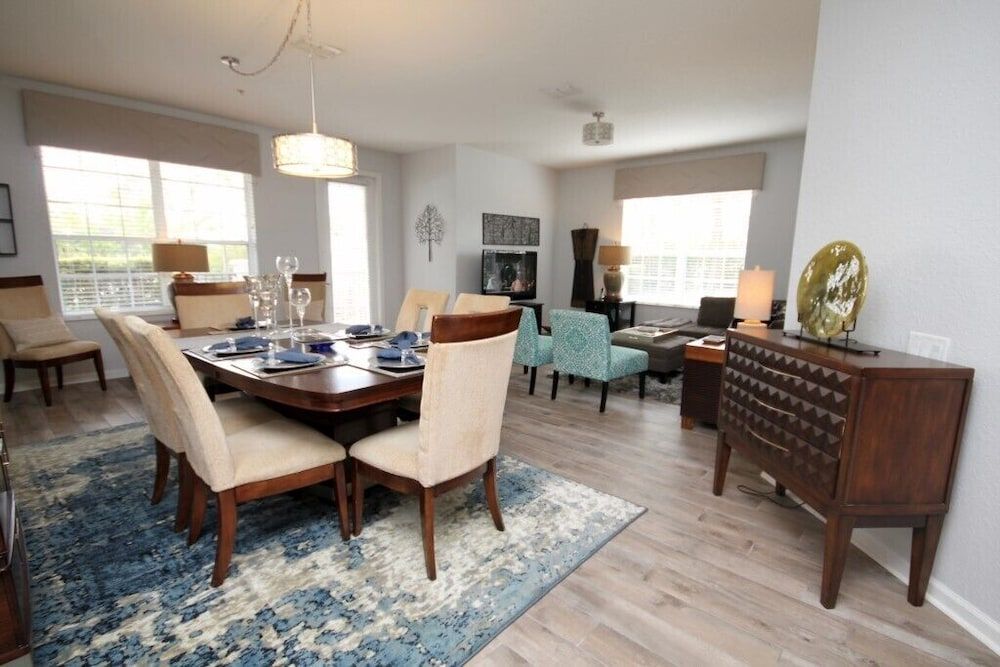 undefined Lake View Paradise 3 Bedroom Condo by RedAwning 2