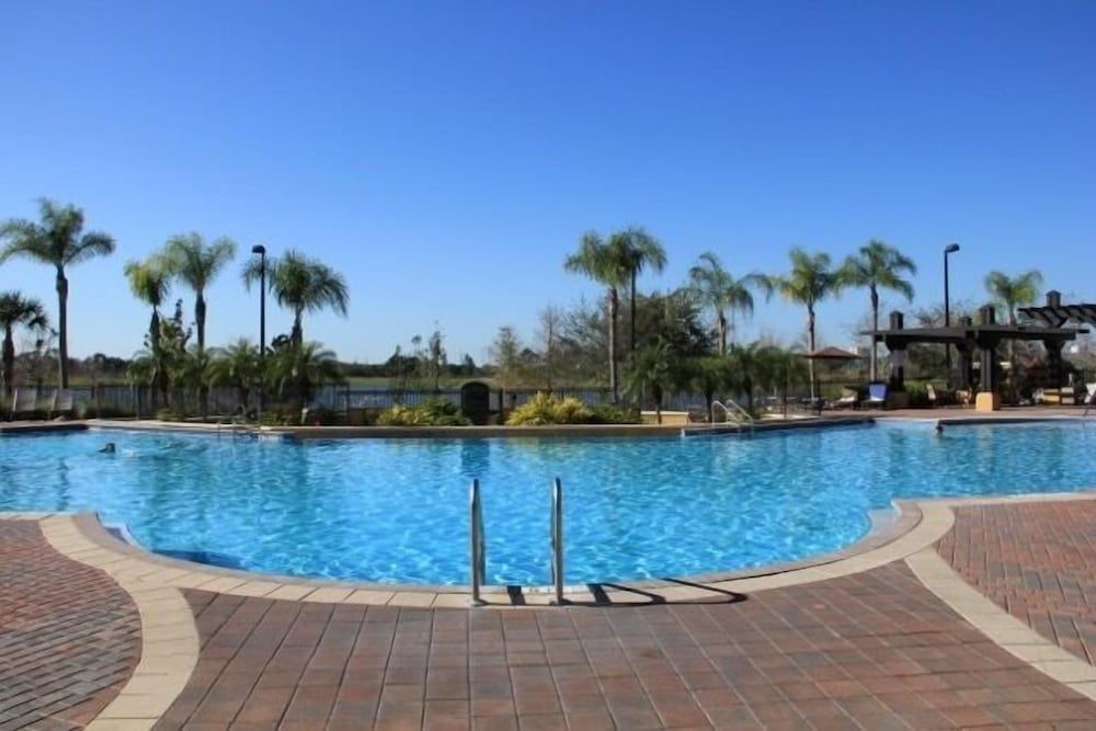 undefined Lake View Paradise 3 Bedroom Condo by RedAwning 5