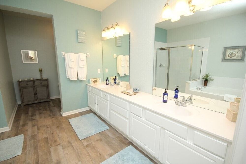 Lake View Paradise 3 Bedroom Condo by RedAwning Condo, 3 Bedrooms 12