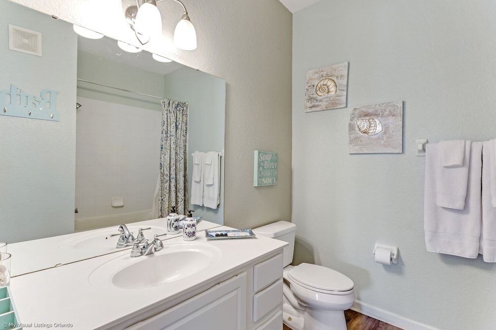 Casa Maria Luxurious 3 Bedroom Condo by RedAwning Condo, 2 Bedrooms 16