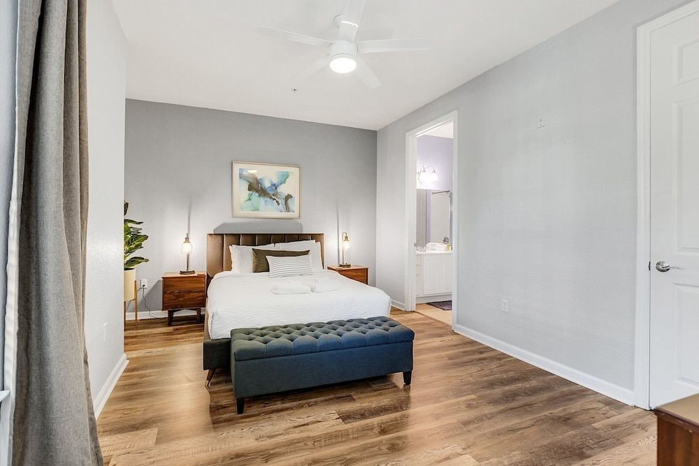 Vero`s Gem Deluxe 3 Bedroom Condo by RedAwning Condo, 3 Bedrooms 2