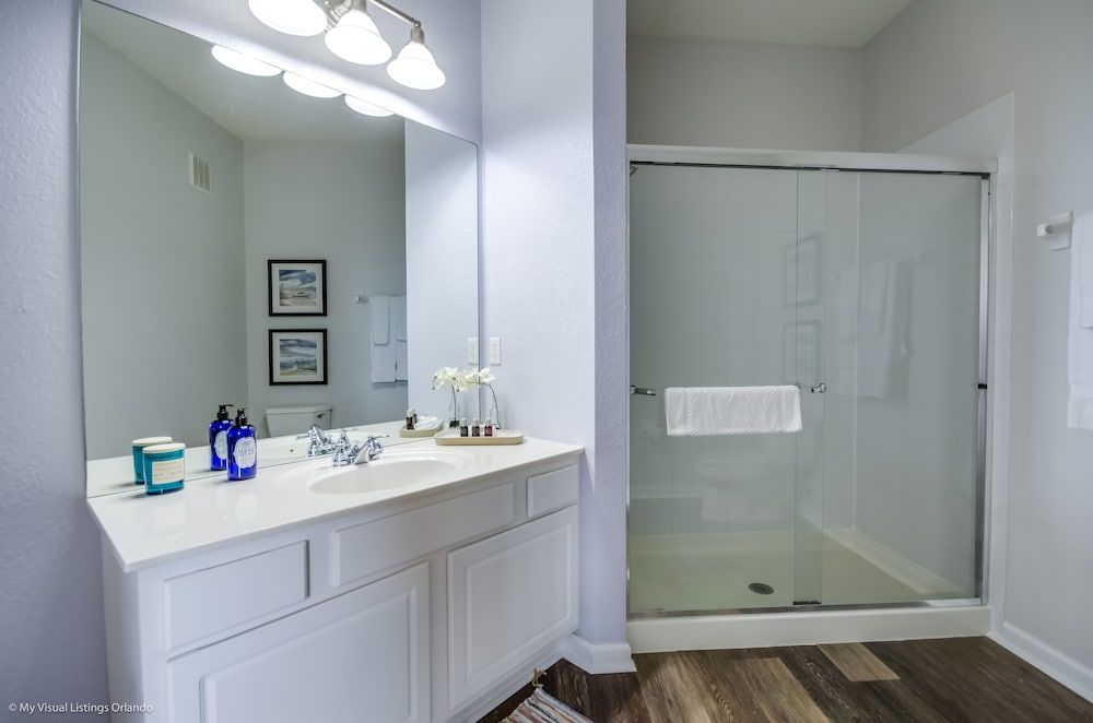 Santiago's Corner Ventura 3 Bedroom Condo by RedAwning Condo, 3 Bedrooms 14