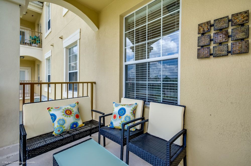 Santiago's Corner Ventura 3 Bedroom Condo by RedAwning Condo, 3 Bedrooms 11