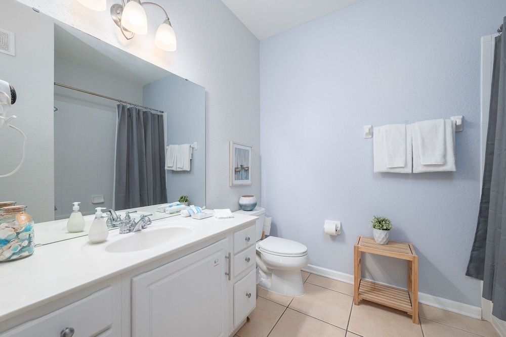 Casa Lucia Lakeview 3 Bedroom Condo by RedAwning Condo, 2 Bedrooms 22