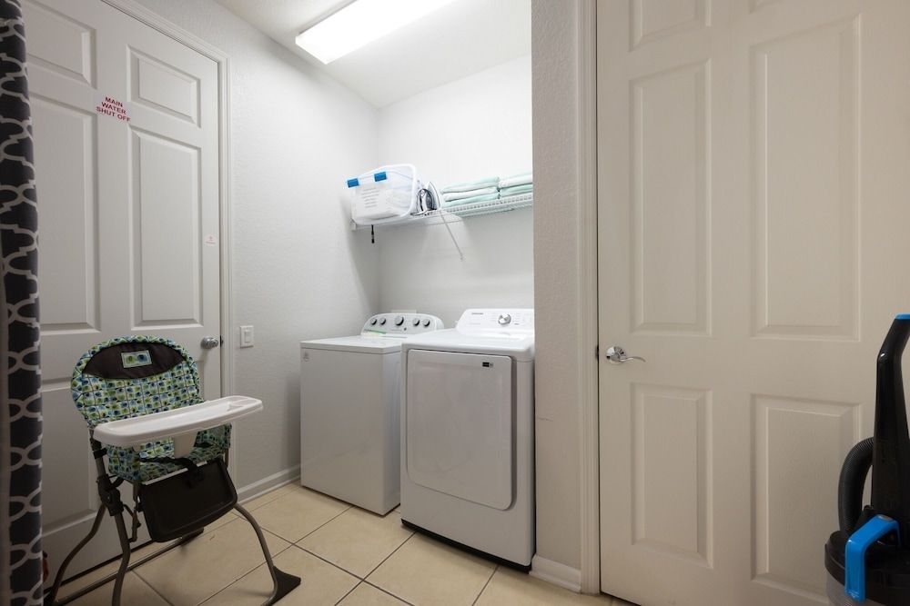 Casa Lucia Lakeview 3 Bedroom Condo by RedAwning Condo, 2 Bedrooms 24