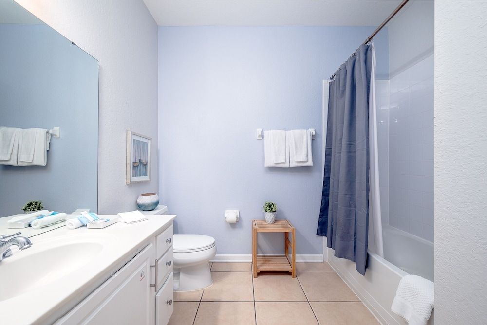 Casa Lucia Lakeview 3 Bedroom Condo by RedAwning Condo, 2 Bedrooms 23