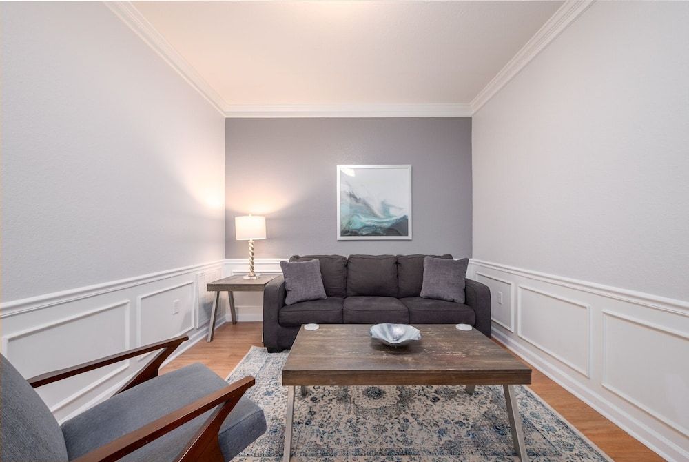 Casa Lucia Lakeview 3 Bedroom Condo by RedAwning Condo, 2 Bedrooms 26