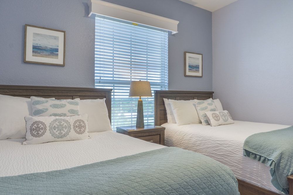 Casa Del Lago Penthouse 3 Bedroom Condo by RedAwning Condo, 3 Bedrooms 7