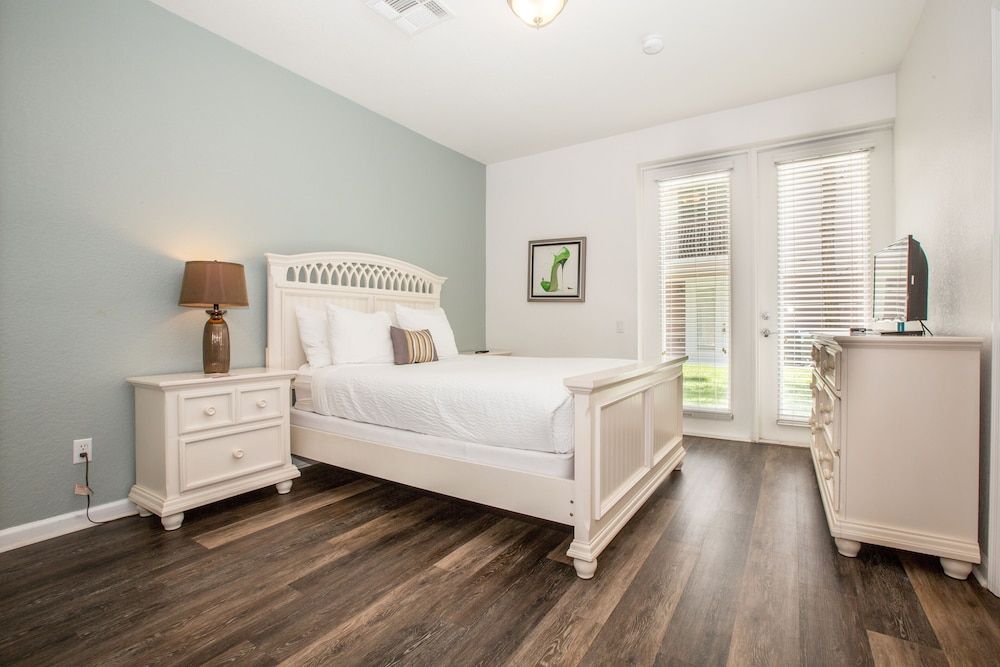 Oasis Escape Townhome 3 Bedroom Condo by Redawning Townhome, 3 Bedrooms 5