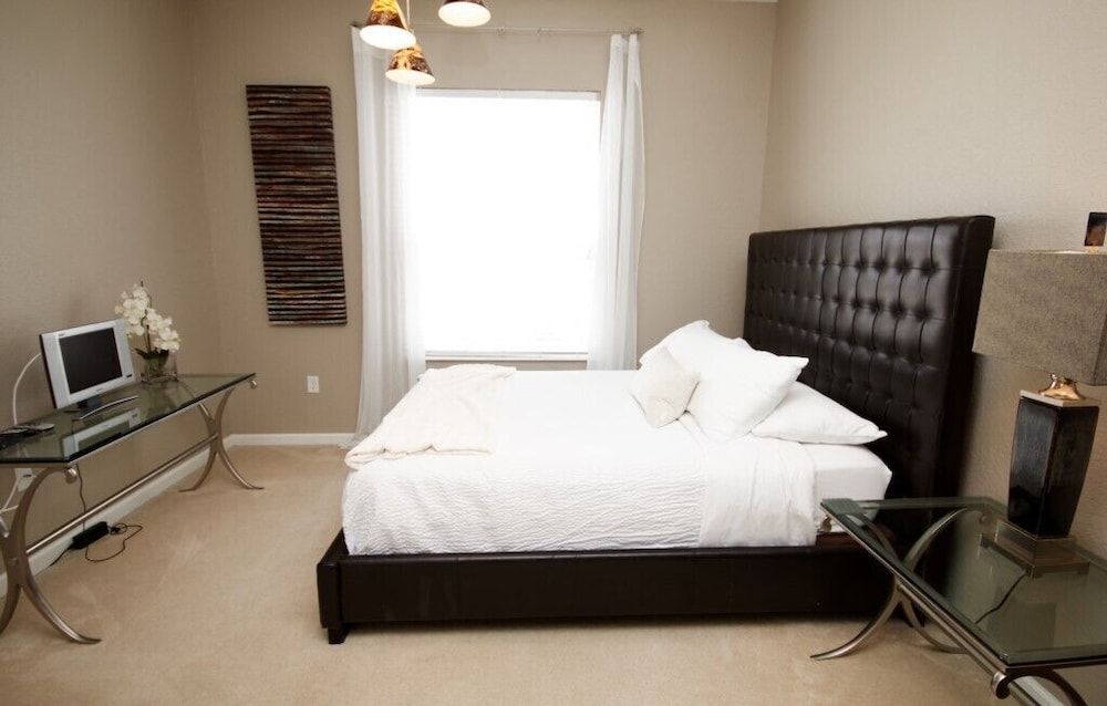 Lake View Penthouse Loft 3 Bedroom Condo by RedAwning Condo, 3 Bedrooms 7