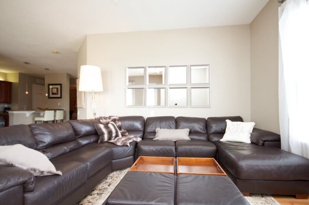 Lake View Penthouse Loft 3 Bedroom Condo by RedAwning Condo, 3 Bedrooms 11