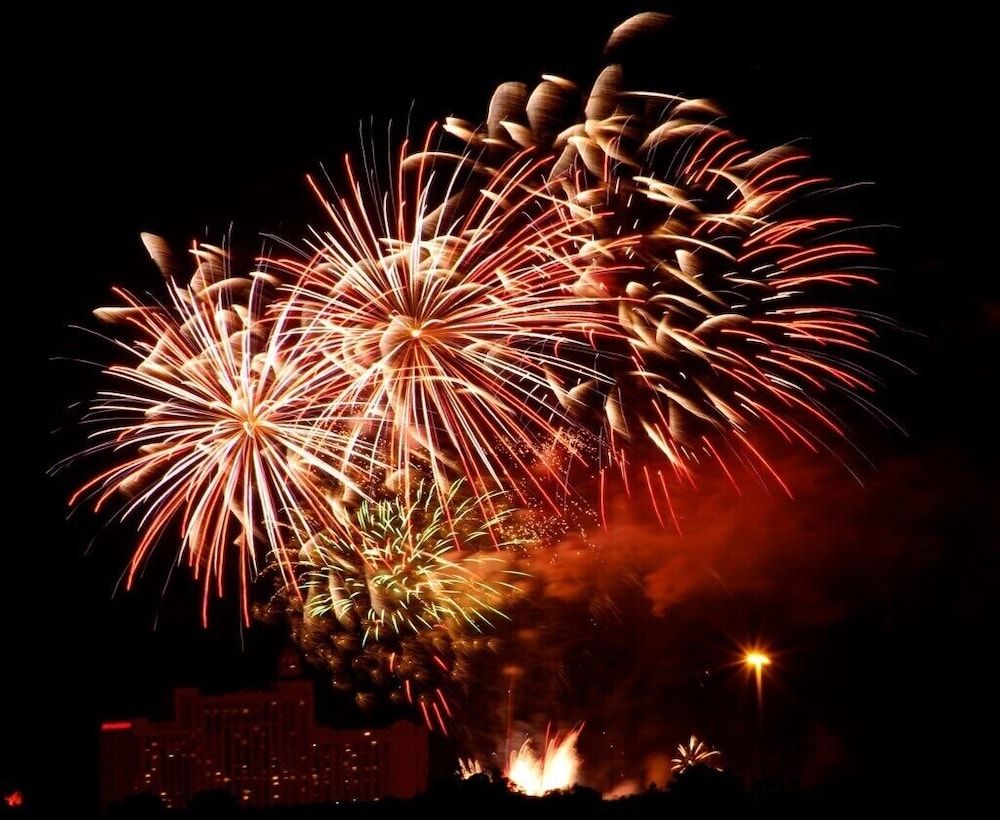 undefined Lake View Penthouse Loft 3 Bedroom Condo by RedAwning 3