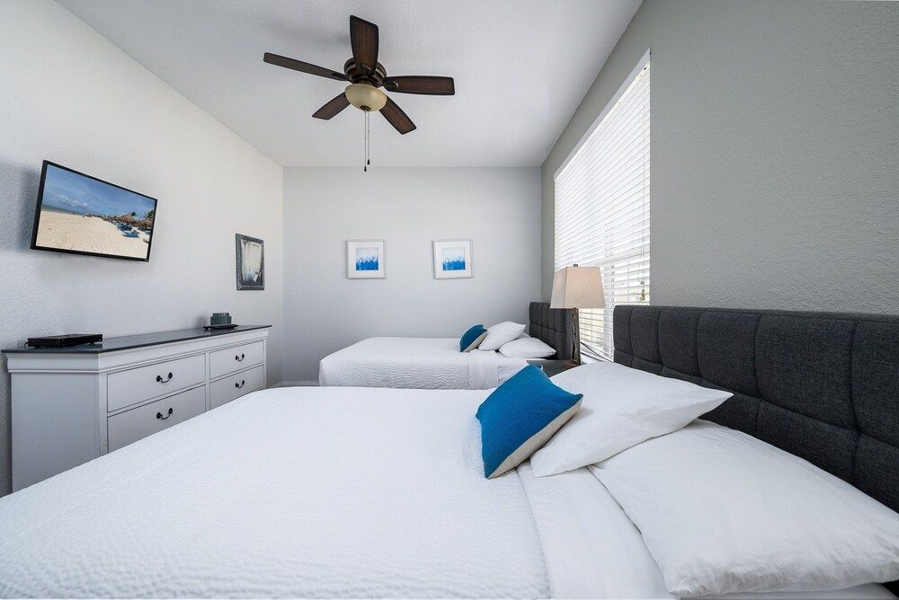 Casa Bella Townhome 3 Bedroom Condo by RedAwning Condo, 3 Bedrooms 7