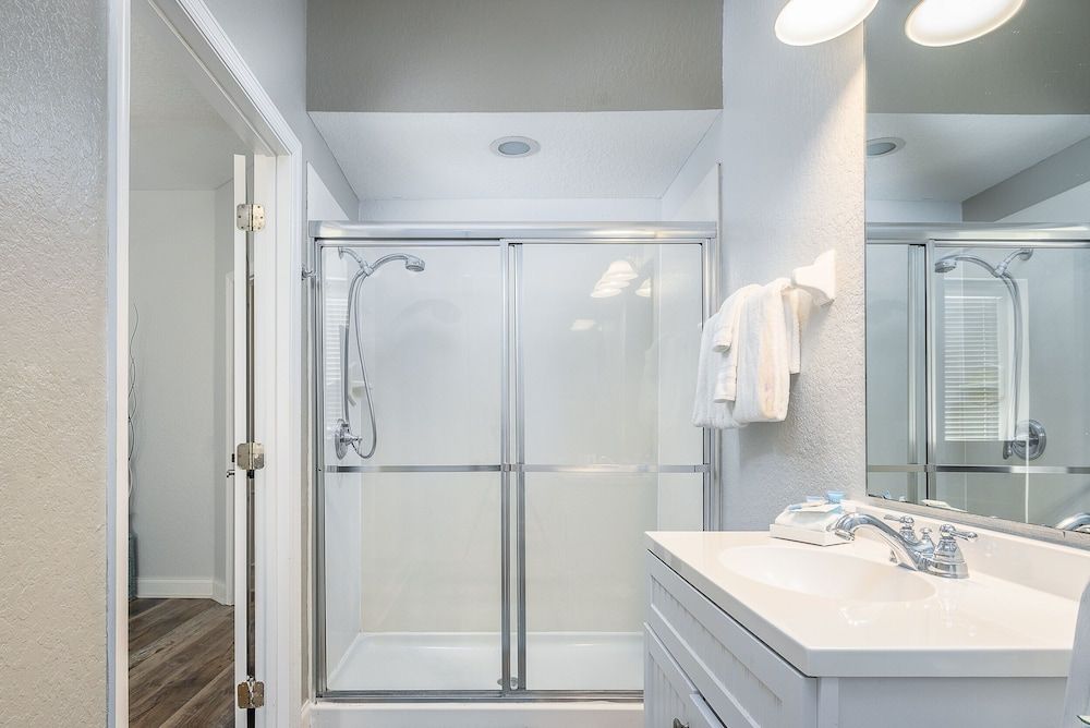 Casa Bella Townhome 3 Bedroom Condo by RedAwning Condo, 3 Bedrooms 17