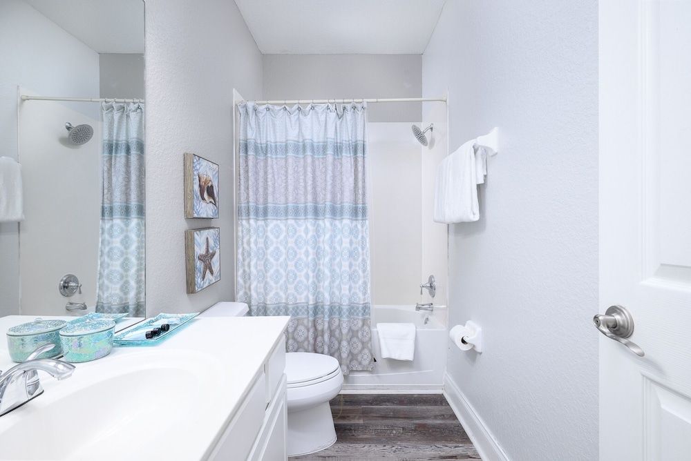 Casa Bella Townhome 3 Bedroom Condo by RedAwning Condo, 3 Bedrooms 16