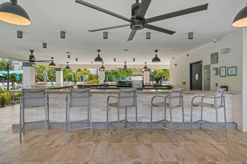 undefined Casa Bella Townhome 3 Bedroom Condo by RedAwning 5