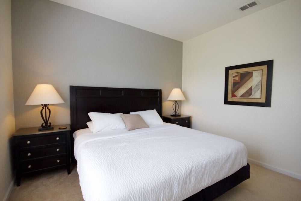 Vista Cay Resort Next To Convention Center 3 Bedroom Condo by RedAwning Condo, 3 Bedrooms 5