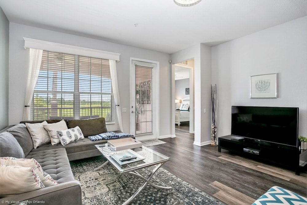 Renata's Waterscape Deluxe 3 Bedroom Condo by RedAwning Condo, 3 Bedrooms 18