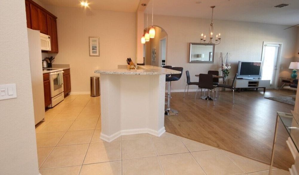 undefined Executive Penthouse 3 Bedroom Condo by RedAwning 9