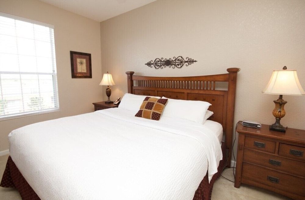 undefined Executive Penthouse 3 Bedroom Condo by RedAwning 3