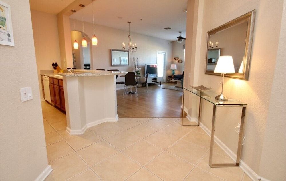 Executive Penthouse 3 Bedroom Condo by RedAwning Condo, 3 Bedrooms 16