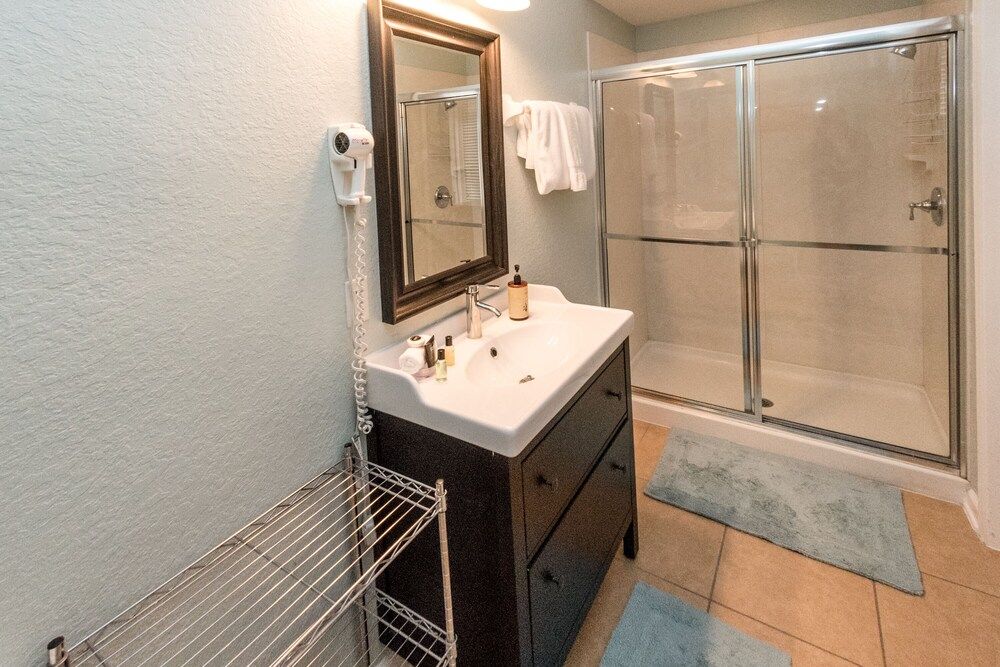 Luxury Townhome 3 Bedroom Condo by Redawning Condo, 3 Bedrooms 30