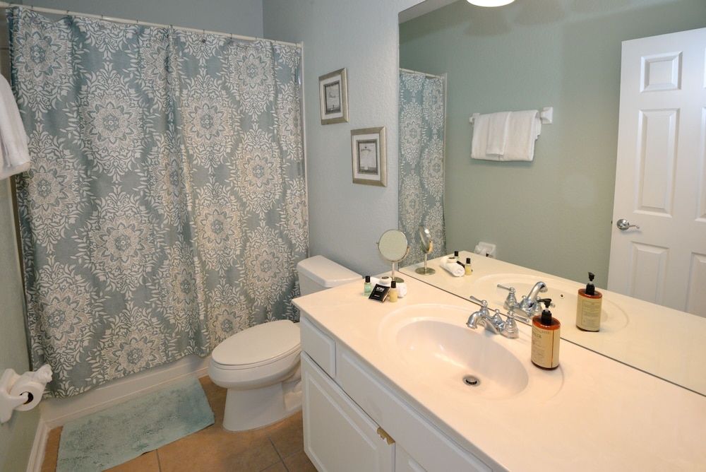 Luxury Townhome 3 Bedroom Condo by Redawning Condo, 3 Bedrooms 33