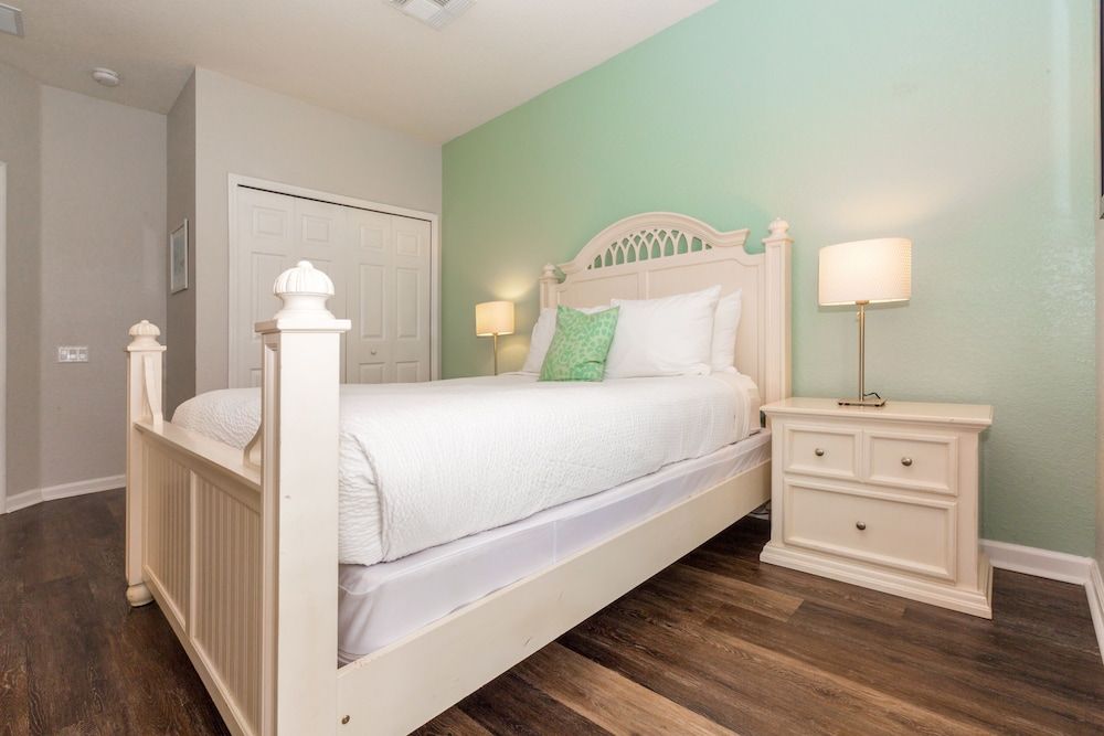 Luxury Townhome 3 Bedroom Condo by Redawning Condo, 3 Bedrooms 10