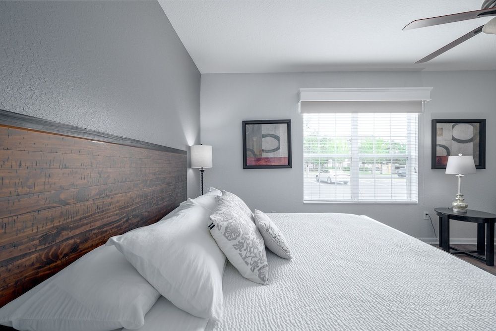 Orlando Palms Deluxe 3 Bedroom Condo by RedAwning Condo, 3 Bedrooms 9