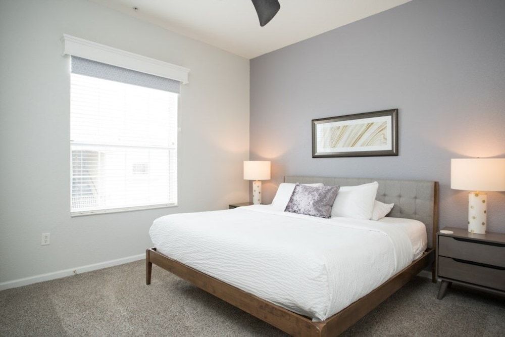 Penthouse Next To Convention Center & Universal 3 Bedroom Condo by RedAwning Condo, 3 Bedrooms 5