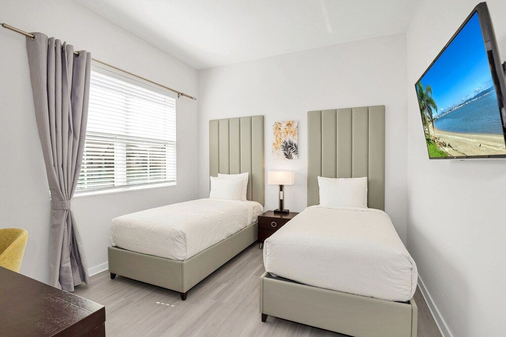 4013 Breakview Drive Apartment (3 Bedrooms) 4