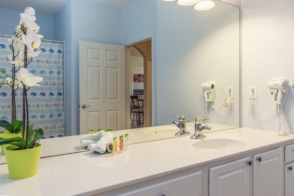 undefined Vista Cay Standard 3 Bedroom Condo 3111 5