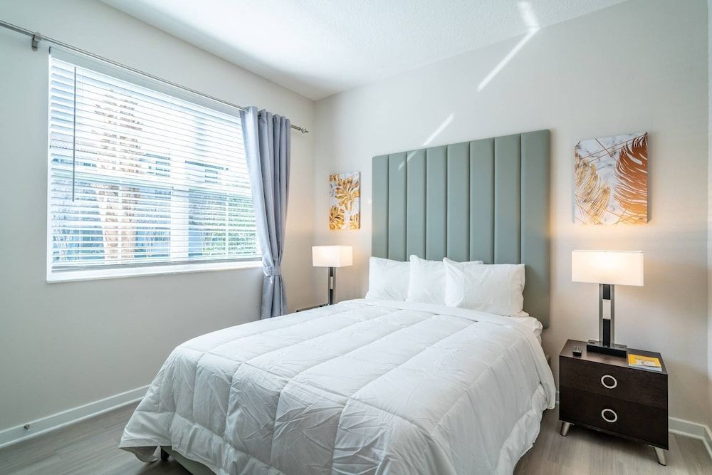 4013 201 Vista Cay Condo (4013 201 Vista Cay) 2