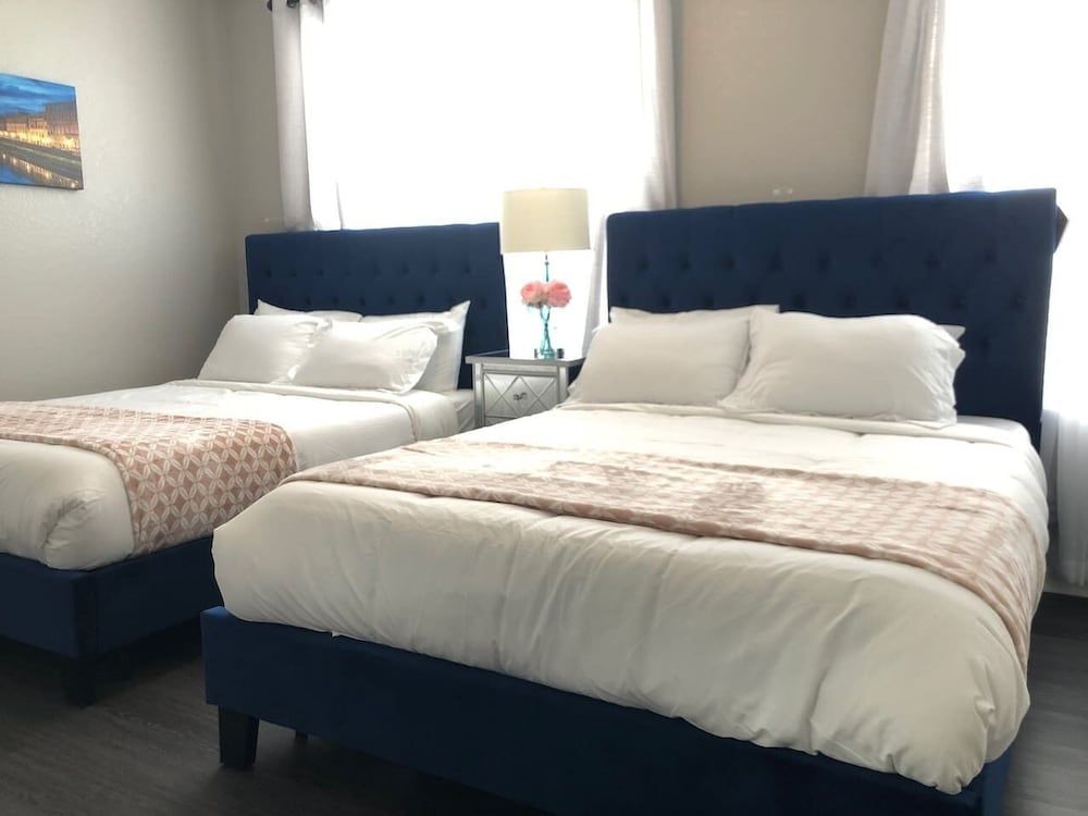 Tideview 166 · NEW Ultra Modern & Super Clean 3 Full Suites House (3 Bedrooms) 3