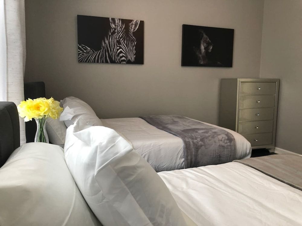 Tideview 166 · NEW Ultra Modern & Super Clean 3 Full Suites House (3 Bedrooms) 6