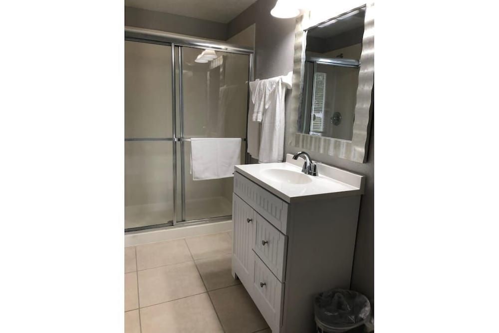 Tideview 166 · NEW Ultra Modern & Super Clean 3 Full Suites House (3 Bedrooms) 12