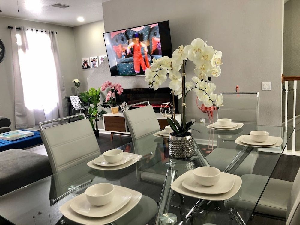 undefined Tideview 166 · NEW Ultra Modern & Super Clean 3 Full Suites 6