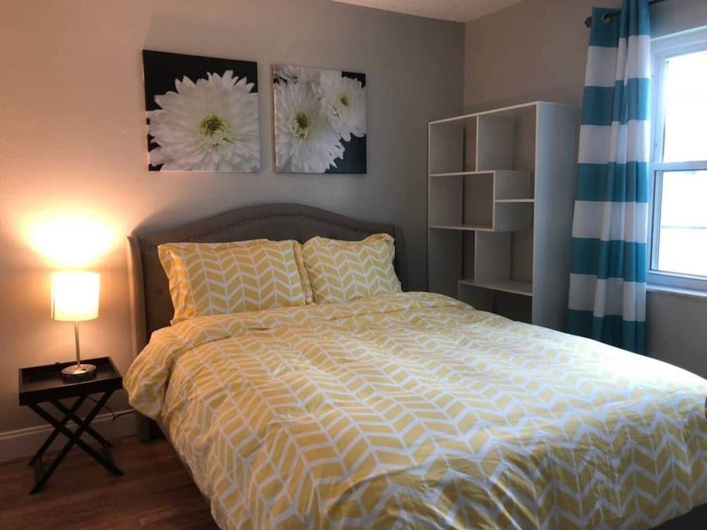 undefined 6150 Sandcrest · New! Walk to Universal. Sleep 9. Near Disney 6