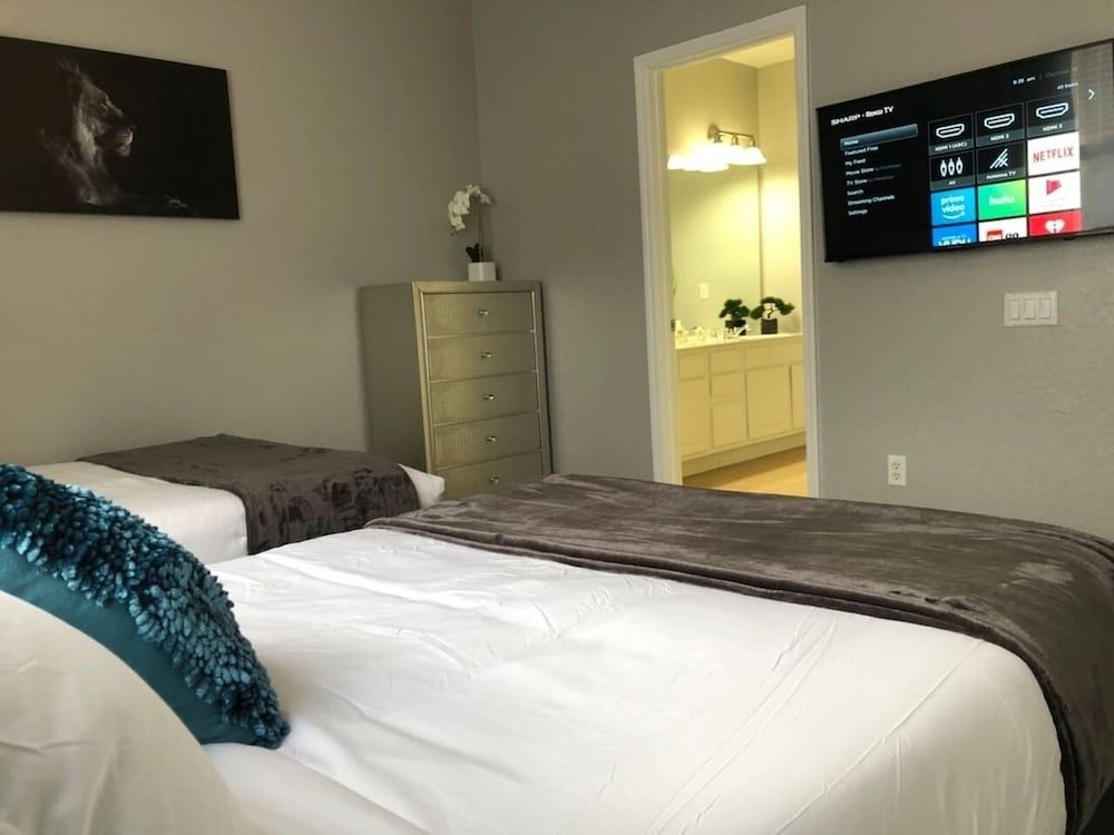 Tideview 20 · Walk TO Convention! Near Universal & Disney House (3 Bedrooms) 5