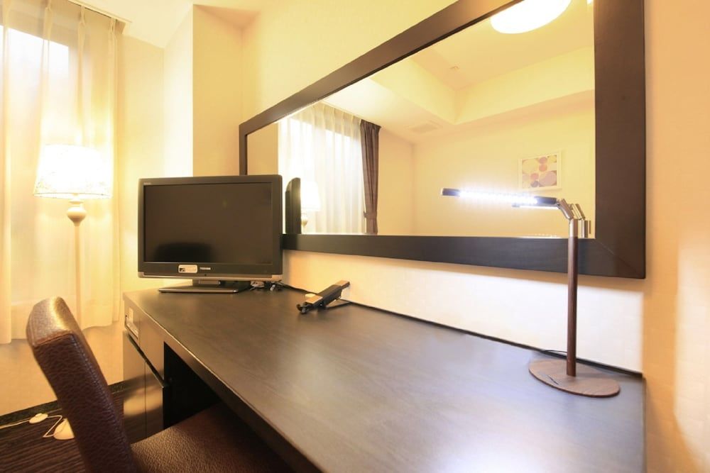 Hotel Coco Grand Kitasenju Standard Double Room, Smoking 4