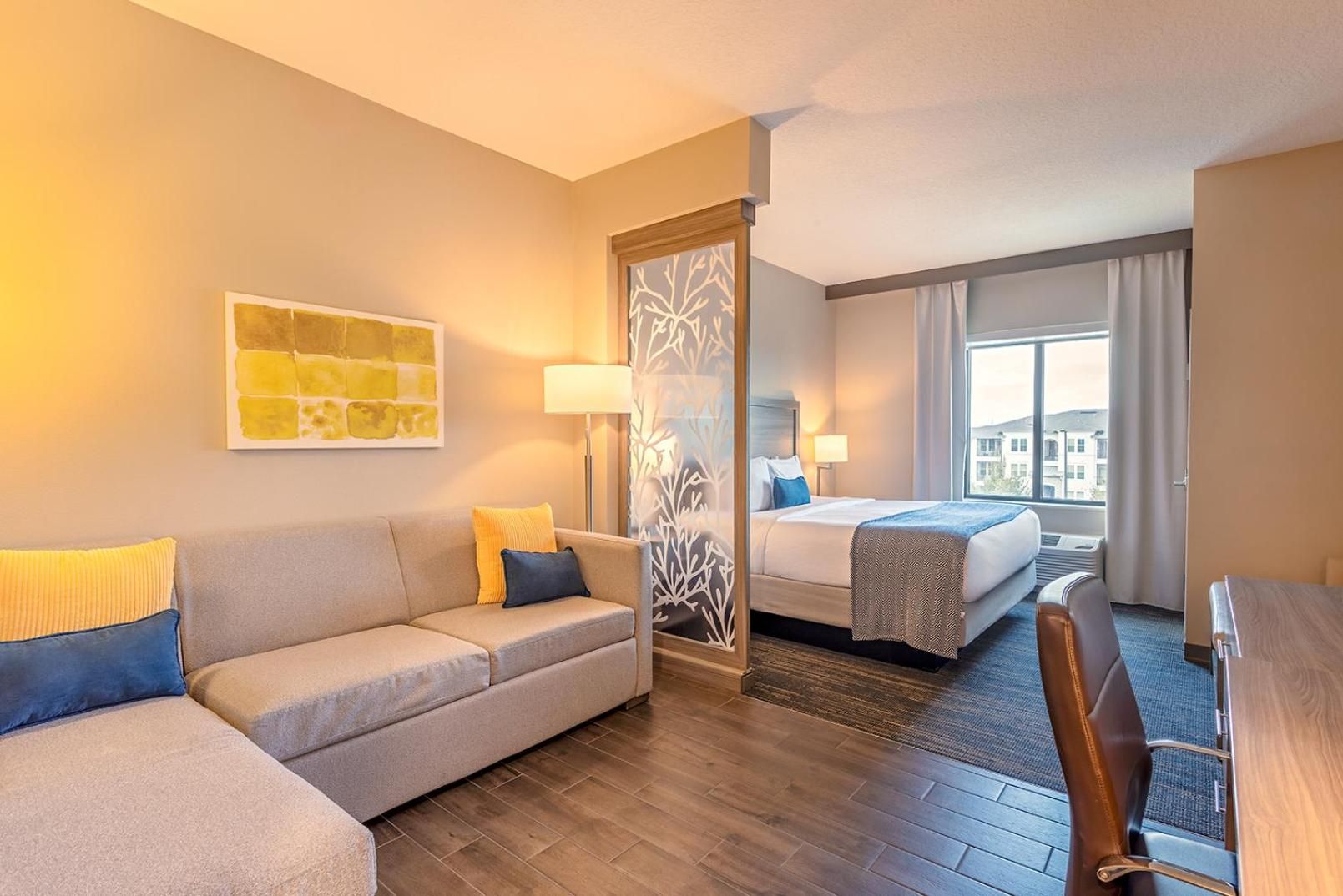 King Suite - 2 Adults 1 Child