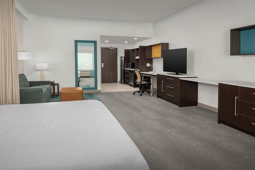 undefined Home2 Suites by Hilton Orlando Southeast Nona 9