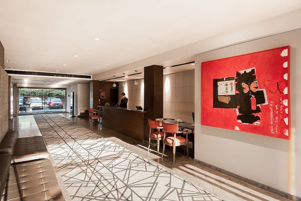 undefined The Avenue Regent 3
